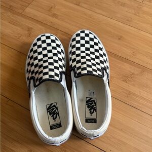 Vans Black & White Checkerboard Slip-Ons WIDE WIDTH size 10 women’s (8.5 men’s)